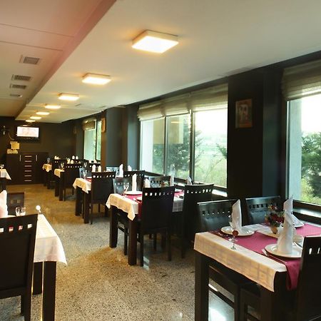 Royal Park Hotel Bakü Dış mekan fotoğraf